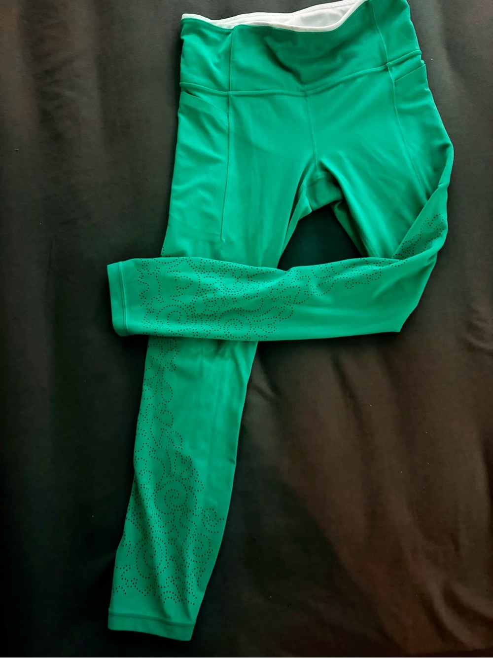 Athleta Kelly Green Leggings with Laser-Cut Detail - with Pockets!!